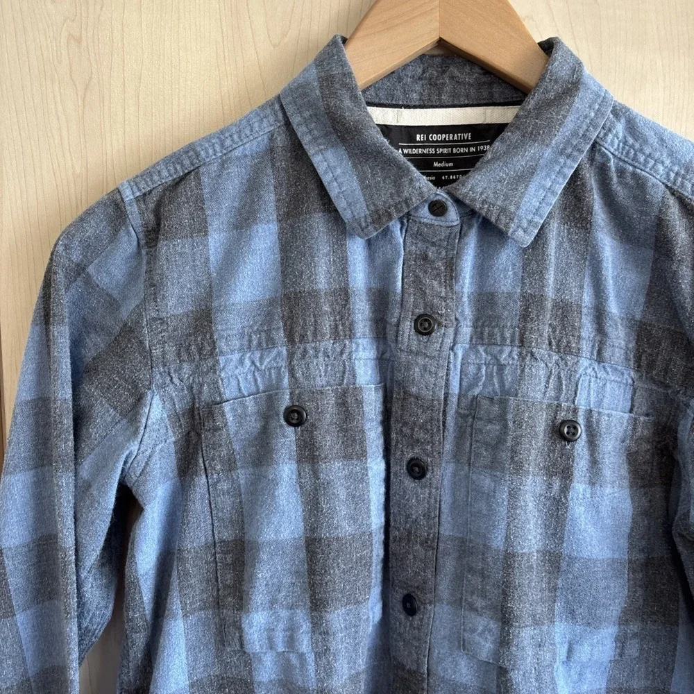 REI Coop Shirt Mens Small/Medium Blue Black Plaid‎ Organic Cotton Button Down